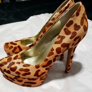Jessica Simpson leapord stiletto heels